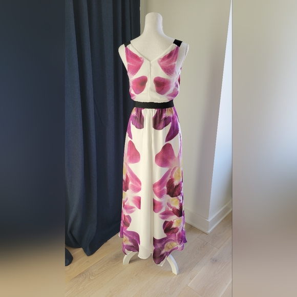 EXPRESS | Floral Maxi Dress - Picture 8 of 13